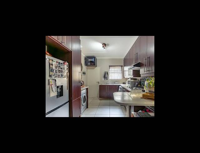 2 BEDROOM TOWNHOUSE FOR SALE IN GREENSTONE HILL